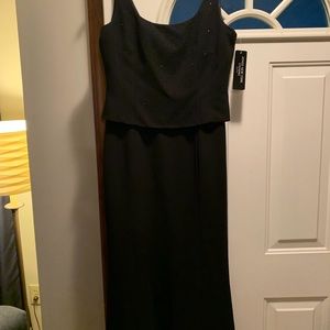 NWT- Jones New York Evening Gown Black